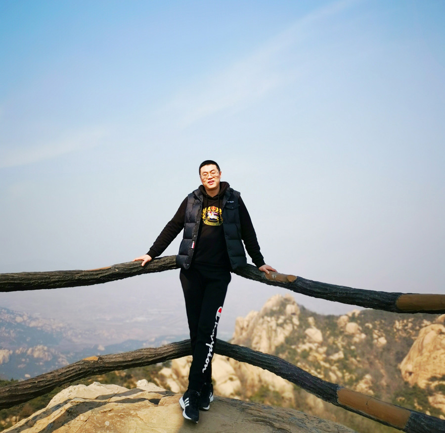 2022年度吕氏贵宾会医药金牛奋斗者——董真奇